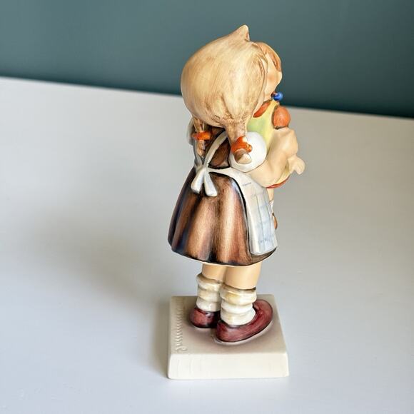 RARE Goebel Hummel KISS ME with SOCKS #311 - TMK4 - Old Style - West Germany - Picture 2 of 6